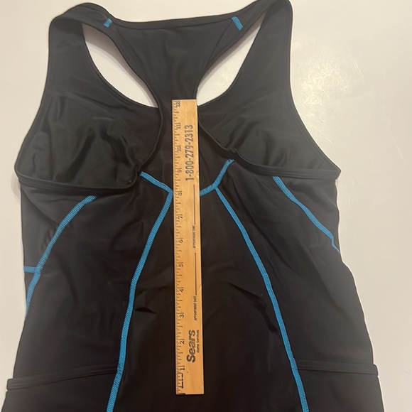 Danskin tech elements, size Lg racer top and size medium bike shorts preowned - Picture 10 of 11